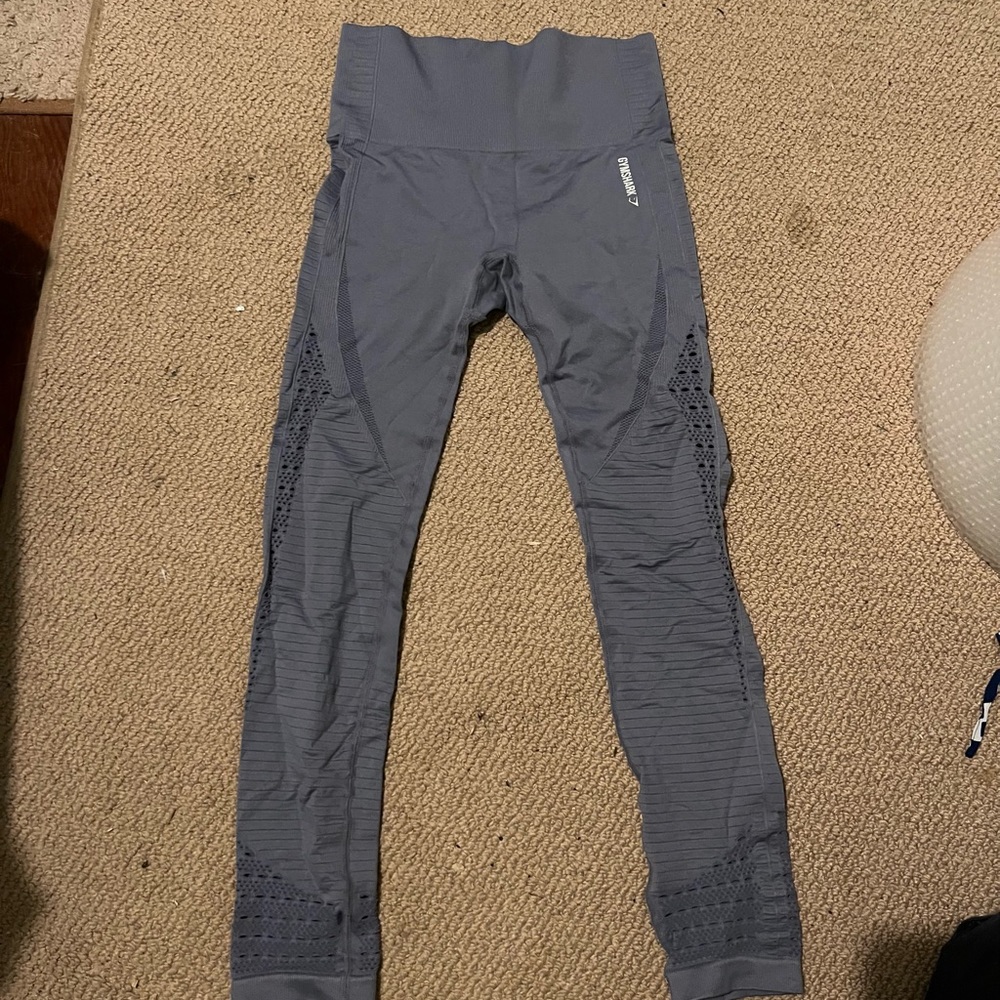 Gym shark leggings